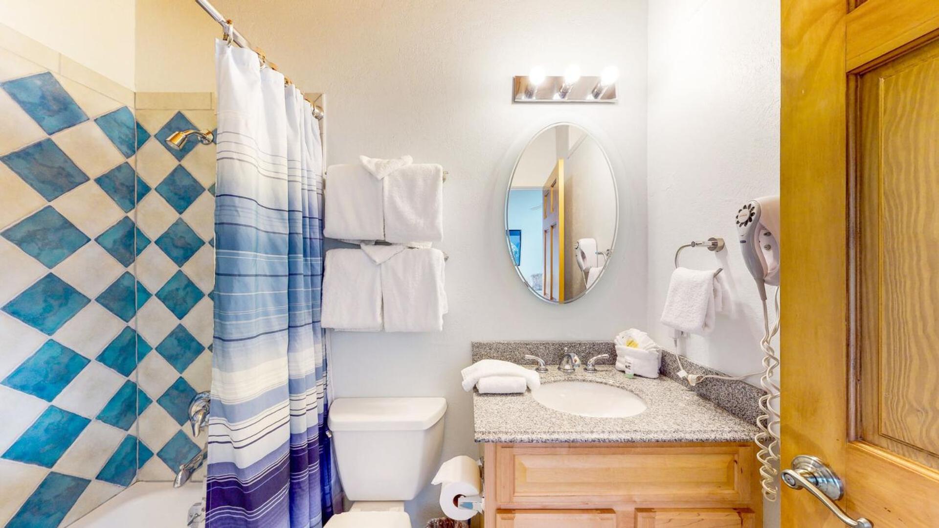 Interlude Condominiums 3-Bedroom Unit 307 Snowmass Village Room photo